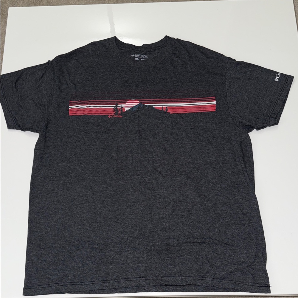 Columbia Men's Gray Graphic T-Shirt Size 2XL